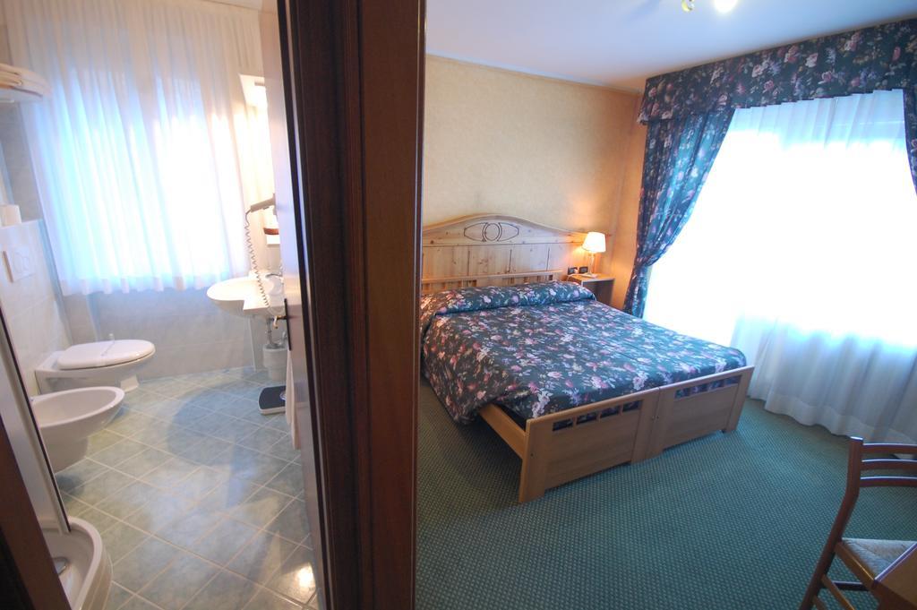 Chalet Fiocco Di Neve Pinzolo Bagian luar foto