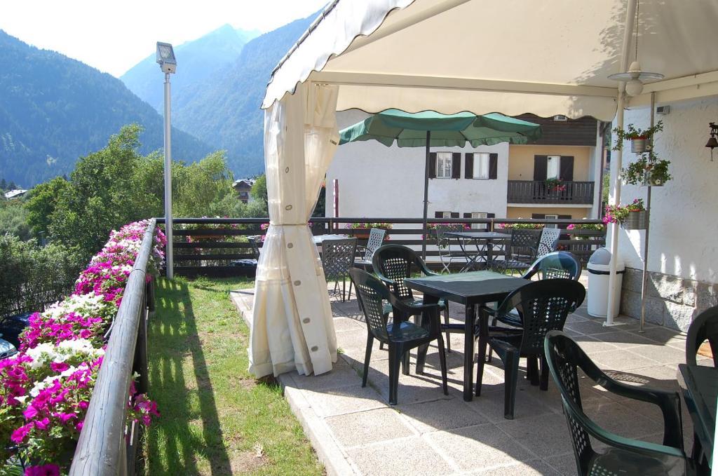 Chalet Fiocco Di Neve Pinzolo Bagian luar foto